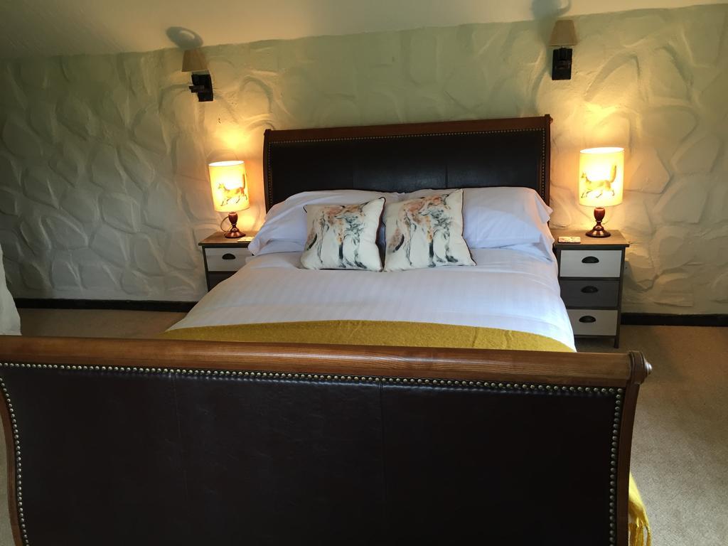 Old Church House Inn 牛顿阿伯特 客房 照片