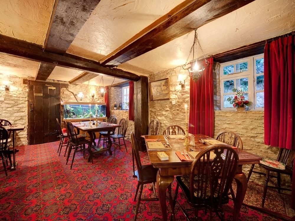 Old Church House Inn 牛顿阿伯特 外观 照片